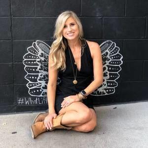 Meet your Posher, Lisa